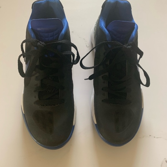 Nike Volleyball or Basketball Court Shoes - Picture 1 of 5